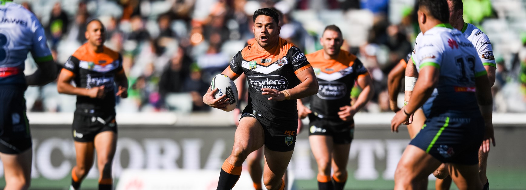 Wests Tigers hold on to defeat Raiders