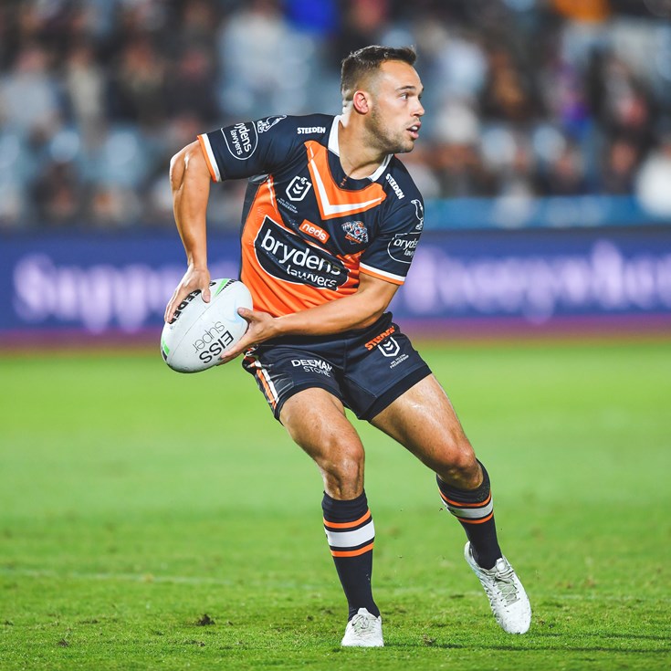 Wests Tigers fall to Warriors on the Central Coast