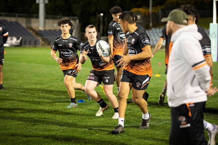 Tamworth witnesses superb match between Wests Tigers and Knights