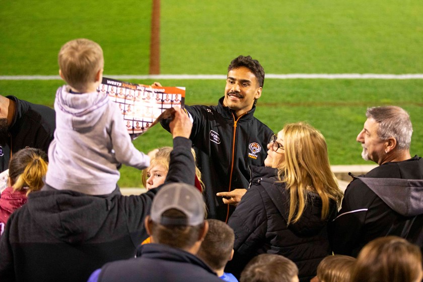 Daine Laurie enjoying Wests Tigers' meet & greet at Scully Park