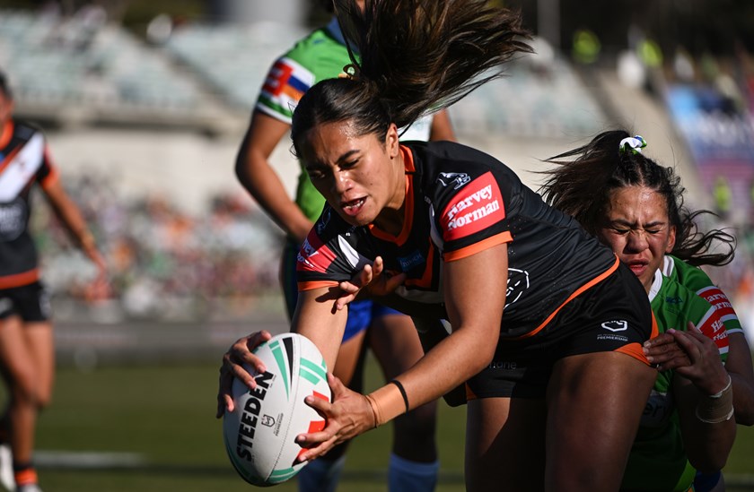 Tufuga scores three tries in Round 3 against the Raiders 