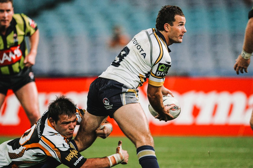 Payne tackled by John Skandalis in the 2005 Qualifying Final 