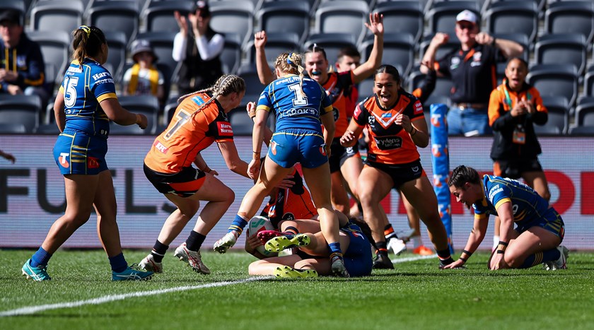 Vette-Welsh scores Wests Tigers very first try against the Eels in Round 1, 2023