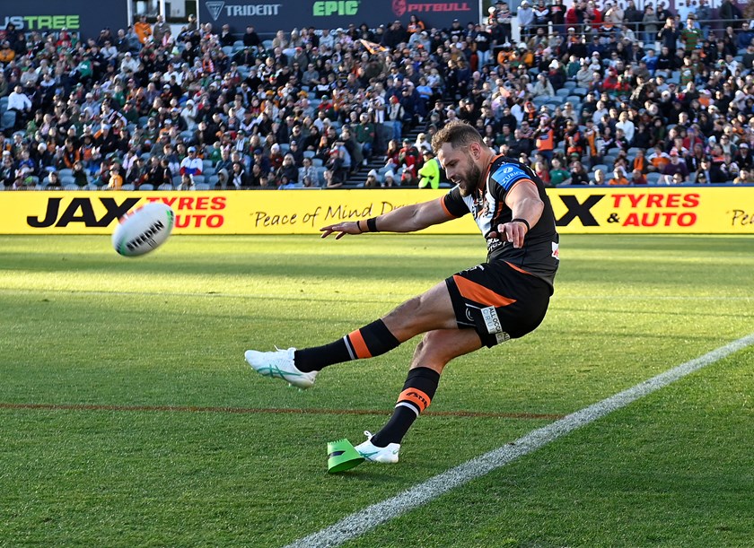 Sezer back: Closing in on 500 NRL points