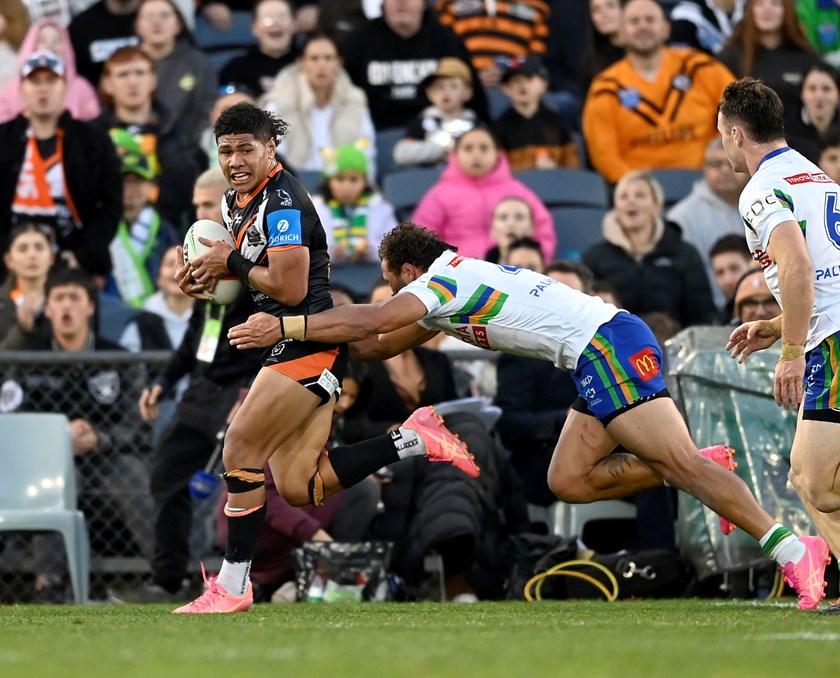 Luke Laulilii scores on debut against the Raiders at Campbelltown 