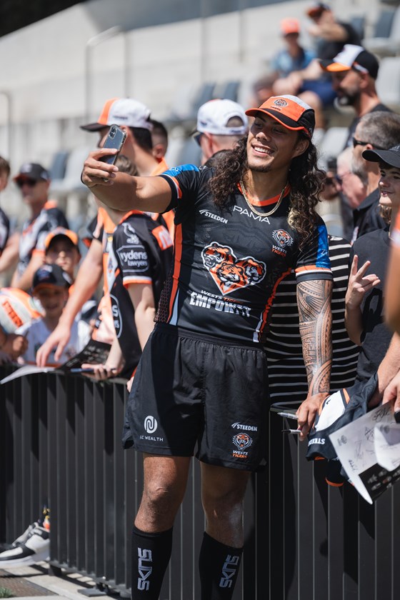 Jarome Luai meets the Wests Tigers Members